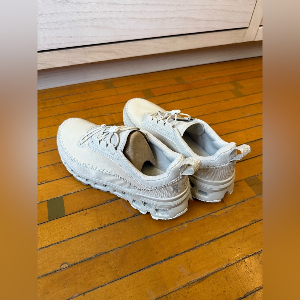 ON CLOUDAWAY 2 SNEAKERS